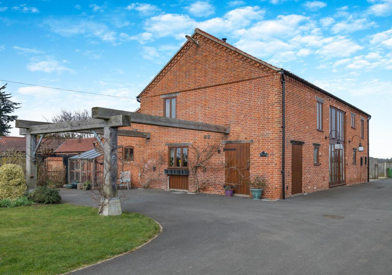 Вилла Elms Barn Wangford Экстерьер фото